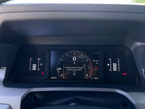 Used 2025 Toyota 4Runner SR5 AWD/4WD image 28