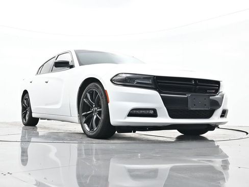 Used 2016 Dodge Charger SXT w/ Plus Group image 33