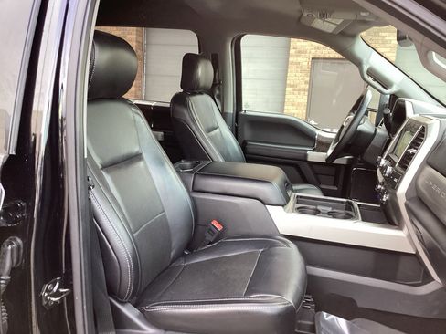 Used 2019 Ford F250 Lariat w/ Lariat Ultimate Package AWD/4WD image 8
