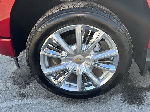 Used 2025 Chevrolet Silverado 1500 High Country w/ Technology Package image 13