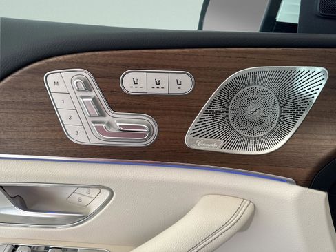 Certified 2026 Mercedes-Benz GLS 450 4MATIC image 19