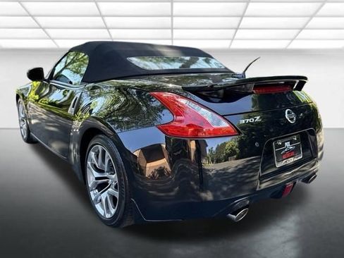 Used 2014 Nissan 370Z Touring w/ Navigation Package RWD image 3