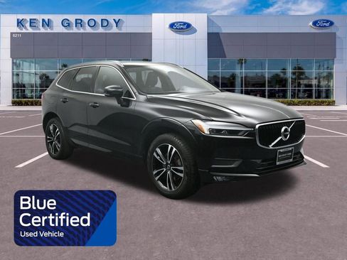 Used 2021 Volvo XC60 T5 Momentum w/ Premium Package AWD/4WD image 1