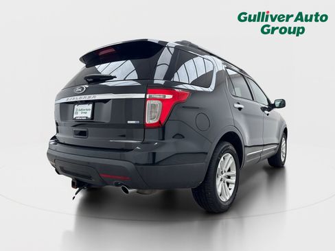 Used 2014 Ford Explorer XLT w/ Equipment Group 202A AWD/4WD image 8