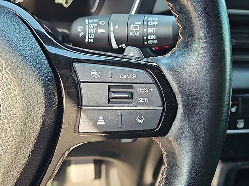 Used 2025 Honda Pilot Sport image 23