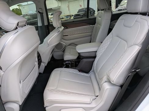 Certified 2022 Jeep Grand Cherokee L Summit w/ Advanced Protech Group IV AWD/4WD image 10