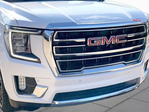 Used 2021 GMC Yukon SLT w/ Rear Media and Nav Package AWD/4WD image 28