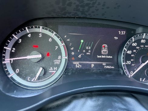 Used 2021 Toyota Highlander Limited image 27