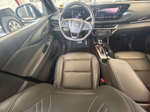 Used 2024 Buick Envista Sport Touring w/ Convenience I Package FWD image 10