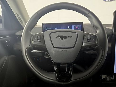 Used 2025 Ford Mustang Mach-E Premium AWD/4WD image 19