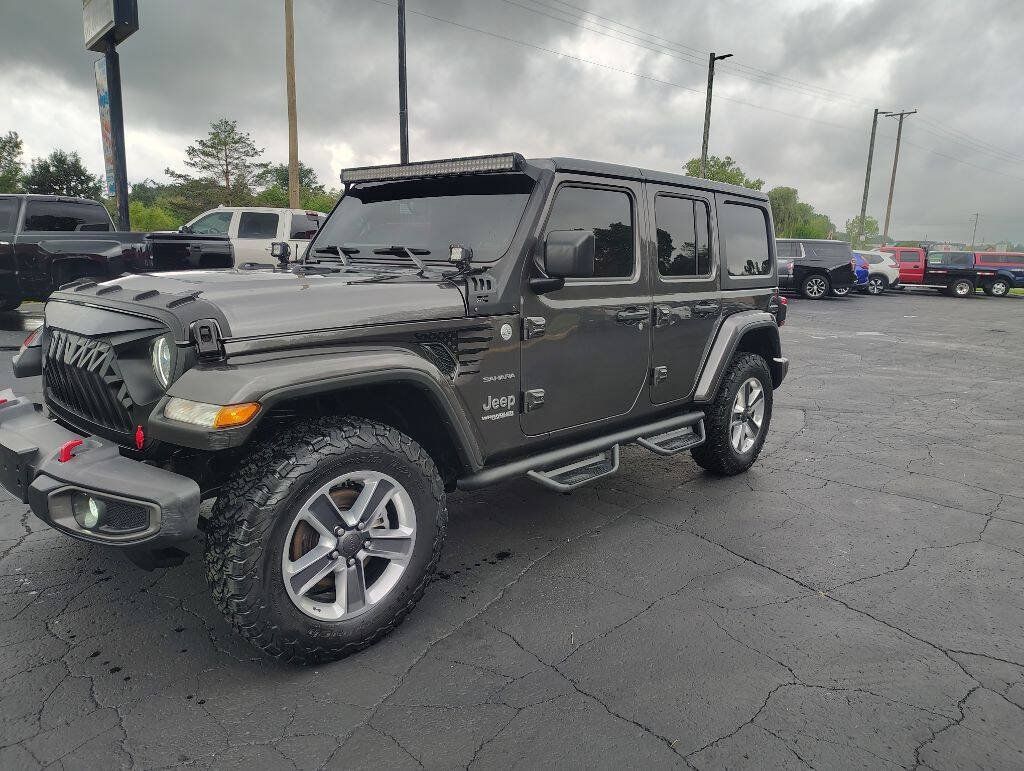 Used 2021 Jeep Wrangler Unlimited Sahara AWD/4WD image 3