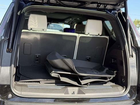 Used 2026 Cadillac Escalade Platinum Sport w/ LPO, ONYX Package image 23