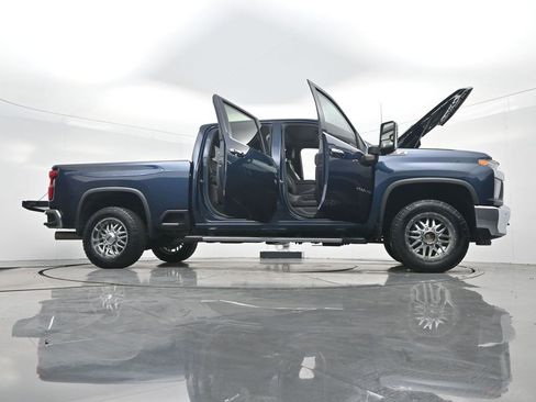 Used 2020 Chevrolet Silverado 2500 LTZ w/ LTZ Plus Package image 45