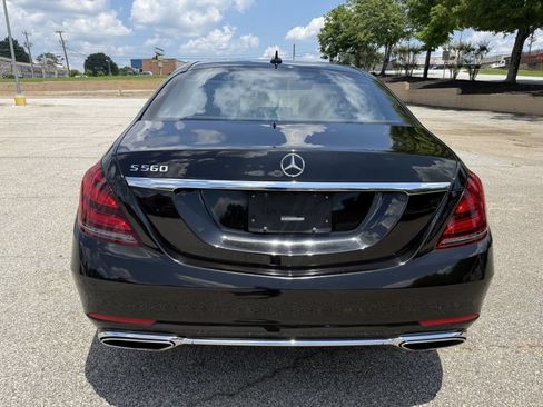 Used 2018 Mercedes-Benz S 560 Sedan image 7