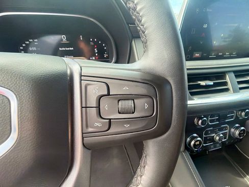 Used 2024 GMC Yukon SLT AWD/4WD image 29