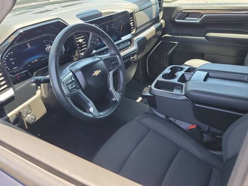 Used 2023 Chevrolet Silverado 1500 LT RWD image 10