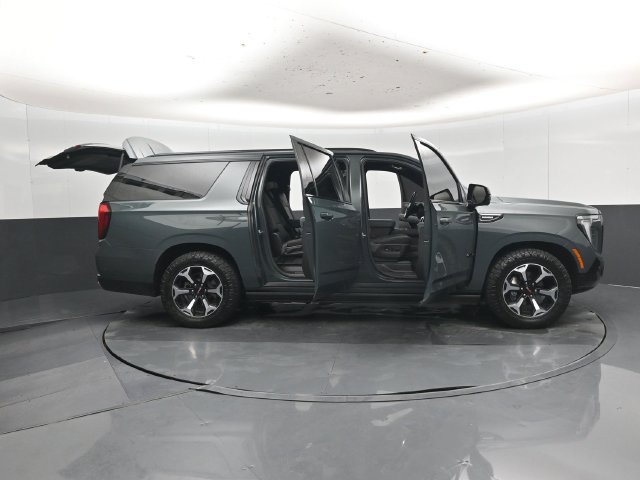 Used 2026 GMC Yukon XL AT4 w/ AT4 Premium Plus Package AWD/4WD image 60