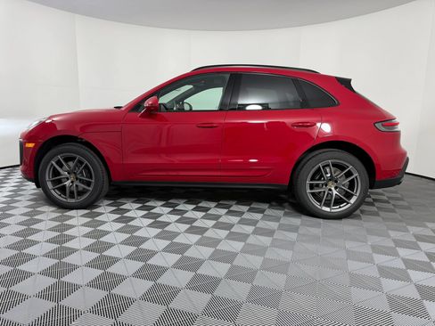 Certified 2026 Porsche Macan AWD/4WD image 2