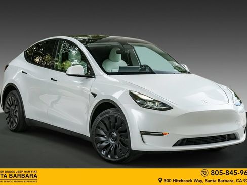 Used 2023 Tesla Model Y Long Range AWD/4WD image 1