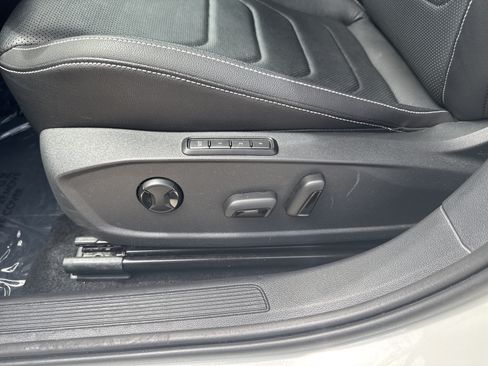 Certified 2023 Volkswagen Jetta SEL FWD image 21