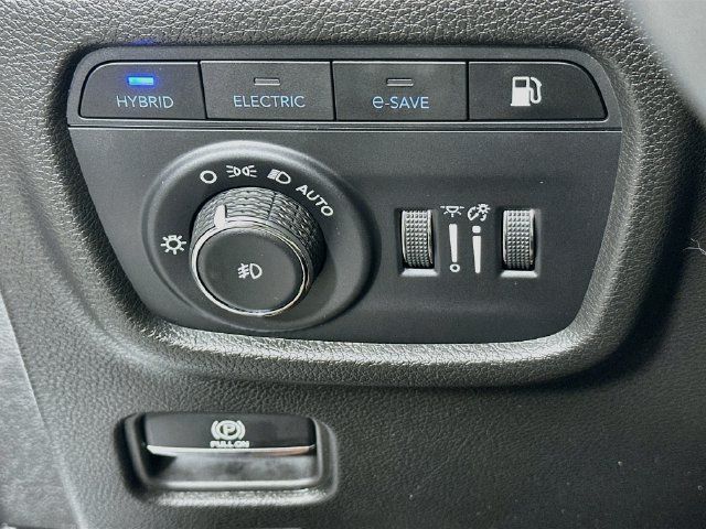 Used 2023 Jeep Grand Cherokee 4WD 4xe image 26