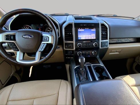 Used 2018 Ford F150 Lariat w/ Equipment Group 502A Luxury AWD/4WD image 16