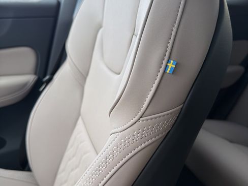 New 2026 Volvo XC60 B5 Plus w/ Protection Package Premier image 33