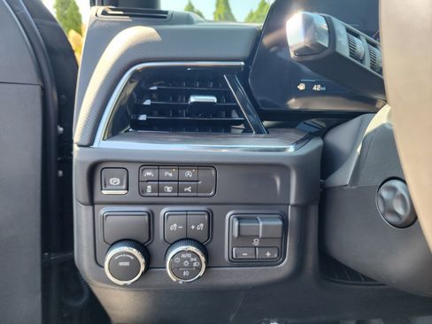 New 2025 Chevrolet Tahoe Premier w/ Sun And Tow Package image 28