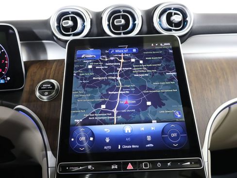 Used 2026 Mercedes-Benz GLC 300 4MATIC image 27