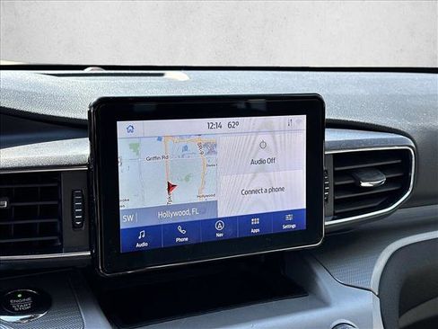 Used 2021 Ford Explorer XLT w/ Equipment Group 202A image 12