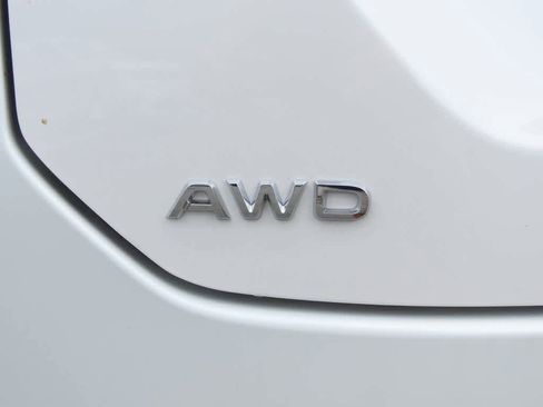 New 2025 Honda Pilot Touring image 8