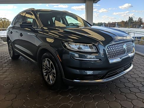 Certified 2022 Lincoln Nautilus AWD w/ Premium Package image 3