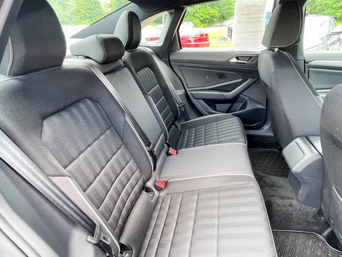 Used 2024 Volkswagen Jetta Sport image 13