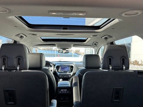 Used 2019 GMC Acadia SLT w/ LPO, Cargo Package image 12