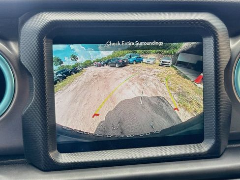 Certified 2023 Jeep Wrangler Unlimited w/ Sun & Screen Package AWD/4WD image 15