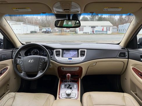 Used 2012 Hyundai Genesis 3.8 w/ Premium Pkg image 27