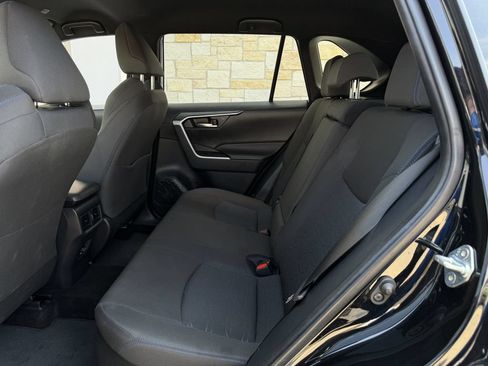 Used 2025 Toyota RAV4 SE AWD/4WD image 27