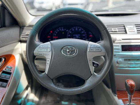 Used 2011 Toyota Camry XLE FWD image 13