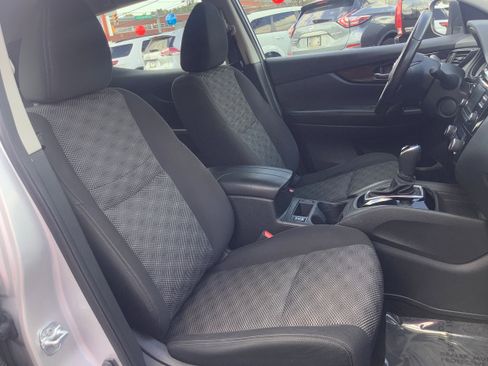 Used 2017 Nissan Rogue Sport SV w/ SV All-Weather Package image 16