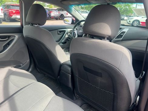 Used 2016 Hyundai Elantra SE FWD image 13