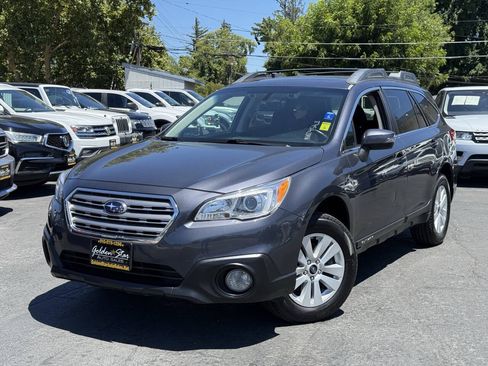 Used 2017 Subaru Outback 2.5i Premium AWD/4WD image 2