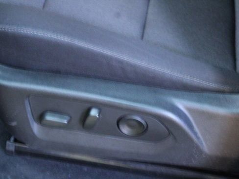 Used 2024 Chevrolet Colorado Trail Boss image 13