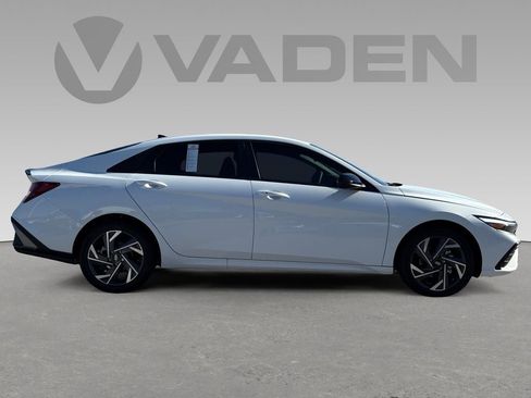 New 2025 Hyundai Elantra Sport image 5