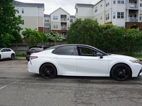 Used 2024 Toyota Camry XSE w/ Navigation Package FWD image 3