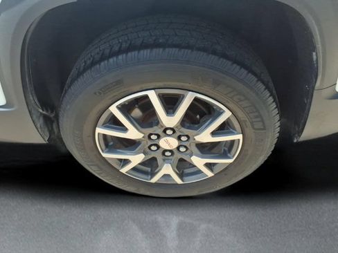 Used 2020 GMC Acadia SLE w/ Driver Convenience Package FWD image 7