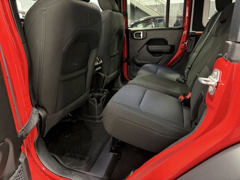 Used 2022 Jeep Wrangler Unlimited Sport image 18