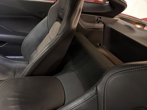 Used 2016 Chevrolet Corvette Stingray Coupe w/ 2LT Preferred Equipment Group image 18