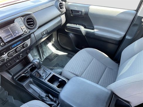 Used 2022 Toyota Tacoma SR image 21