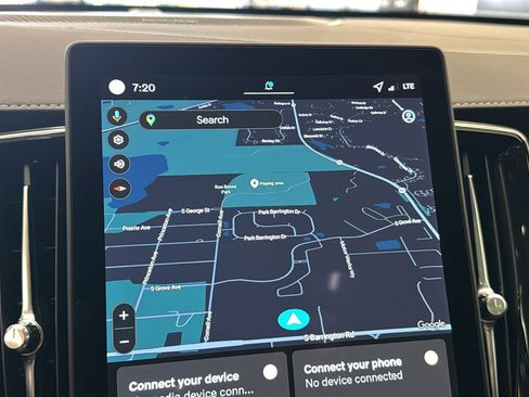 Used 2026 Volvo XC90 B6 Plus w/ Protection Package Premier image 16