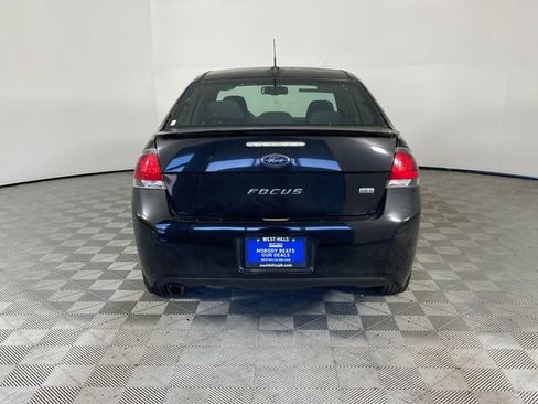Used 2010 Ford Focus SES FWD image 16